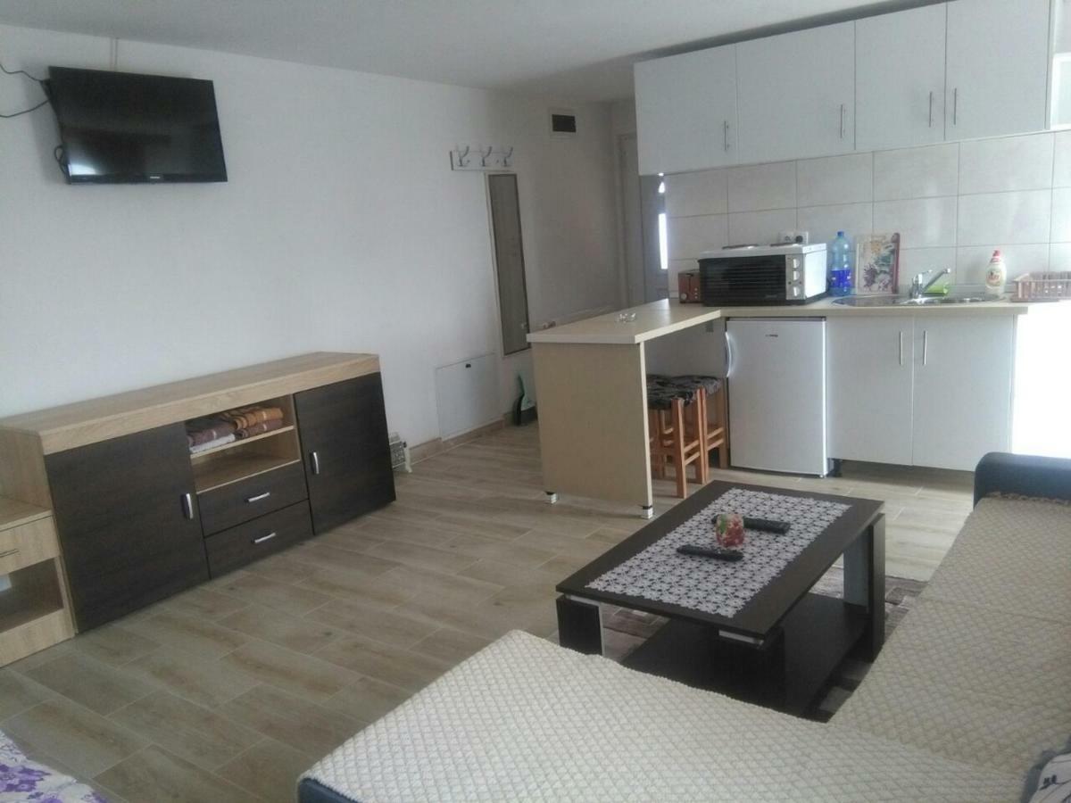 Apartmani "Babici" บันยาลูกา ภายนอก รูปภาพ