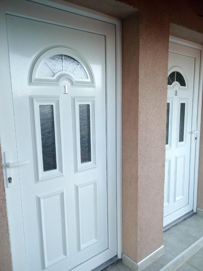 Apartmani "Babici" บันยาลูกา ภายนอก รูปภาพ